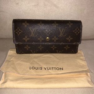 100% Authentic Louis Vuitton Trifold Long Wallet